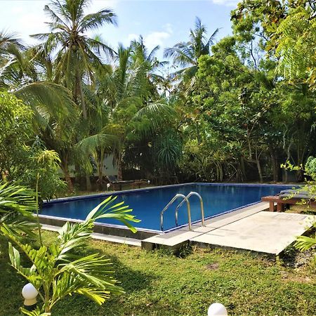 Peacock Land Hotel Tangalle Buitenkant foto