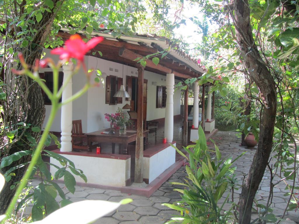 Peacock Land Hotel Tangalle Kamer foto