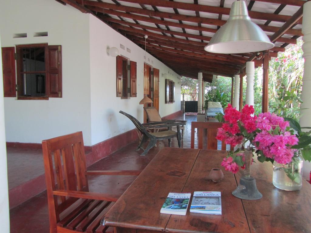 Peacock Land Hotel Tangalle Kamer foto