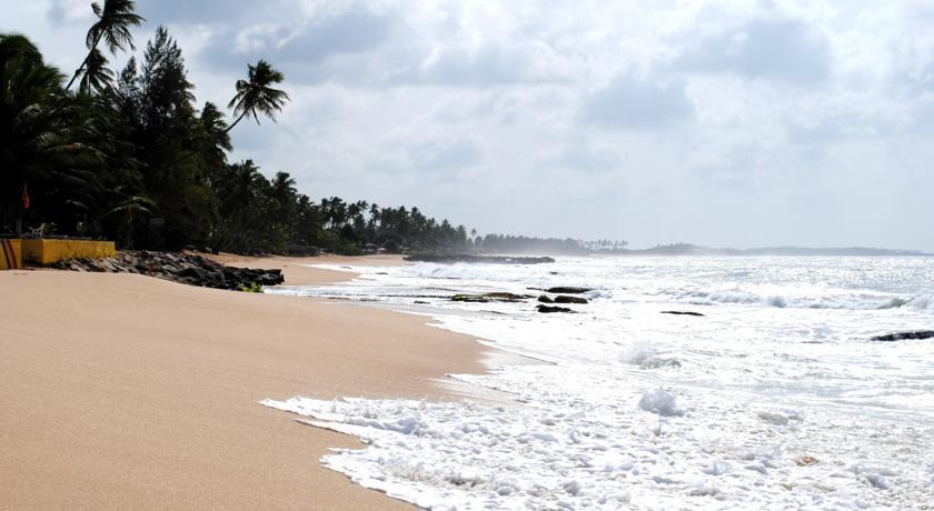 Peacock Land Hotel Tangalle Buitenkant foto
