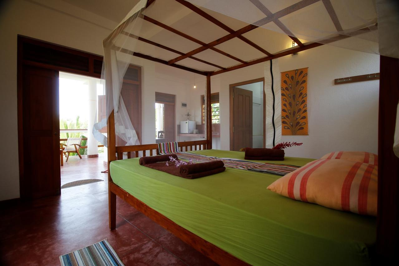 Peacock Land Hotel Tangalle Buitenkant foto
