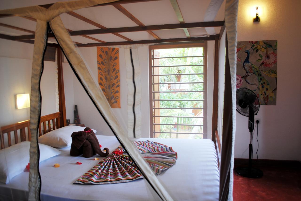 Peacock Land Hotel Tangalle Buitenkant foto