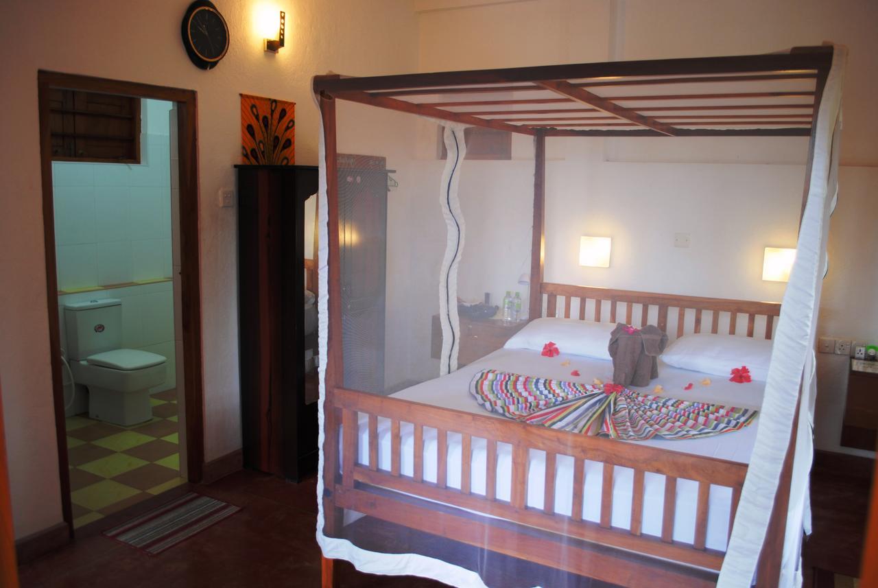 Peacock Land Hotel Tangalle Buitenkant foto