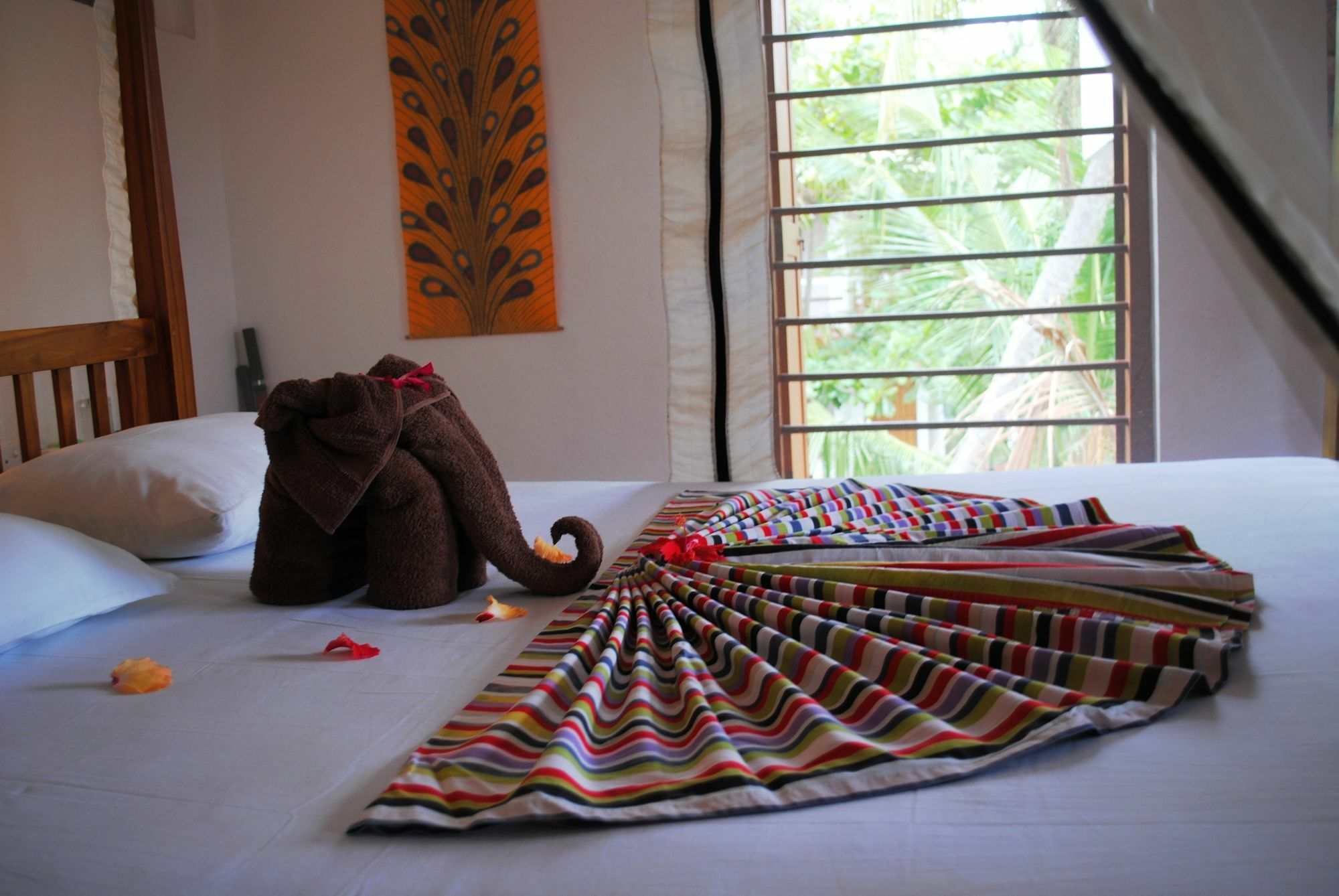 Peacock Land Hotel Tangalle Buitenkant foto